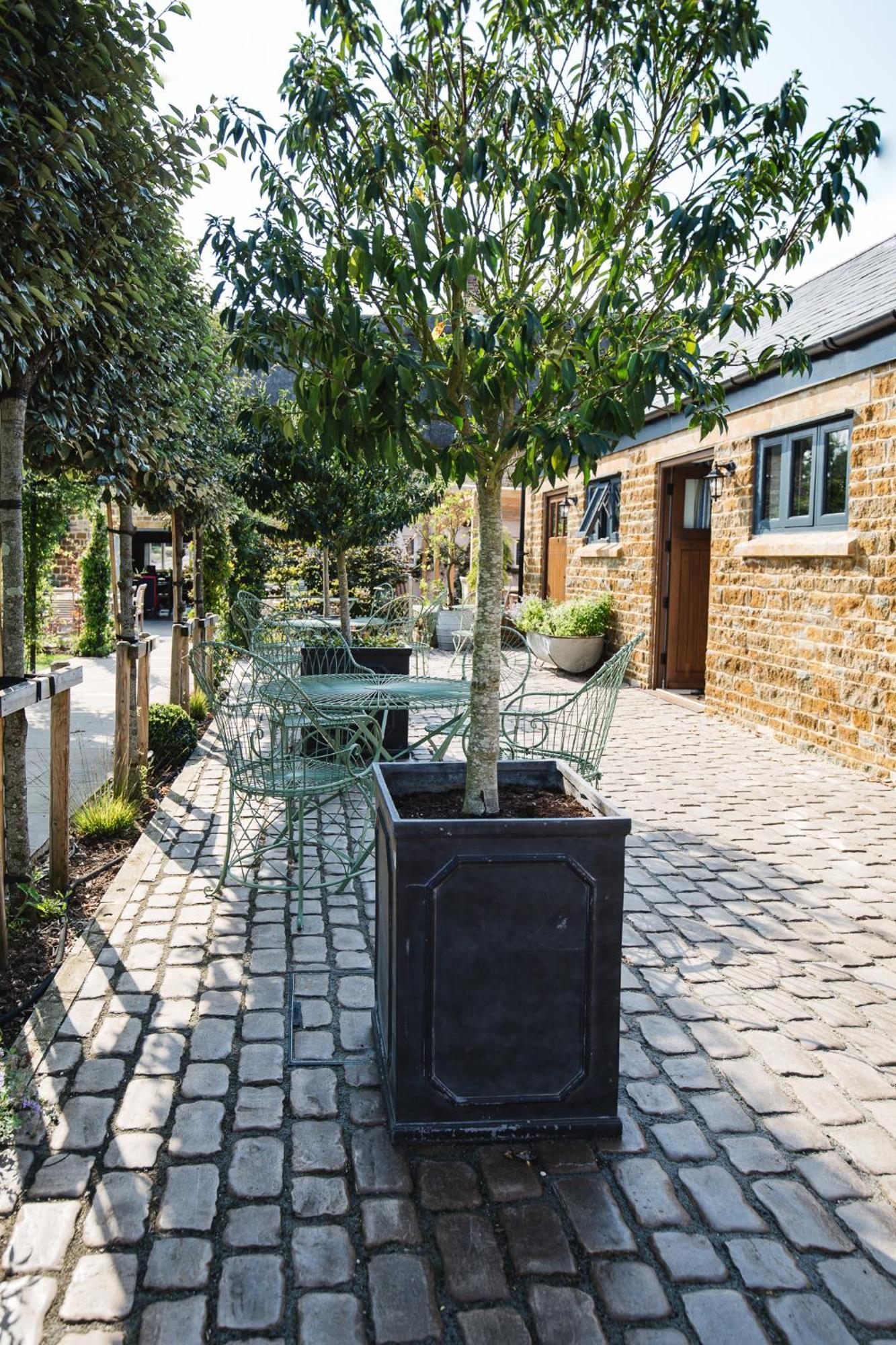 The George Inn Barford St Michael Exterior foto The courtyard at The Old Post Office