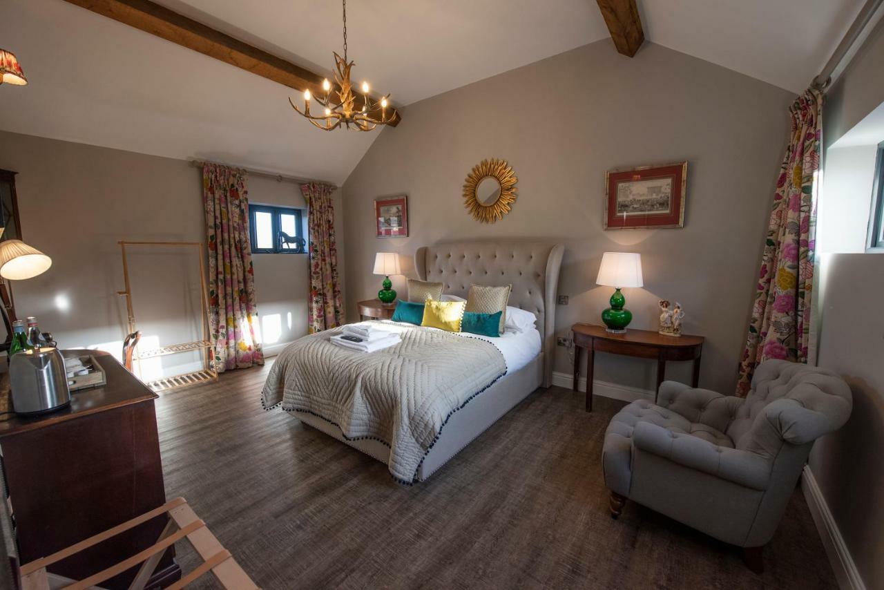 The George Inn Barford St Michael Exterior foto The bedroom at The Old School House